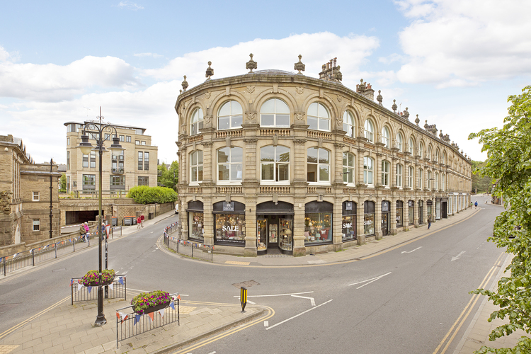 Grosvenor Buildings, Cresent Road