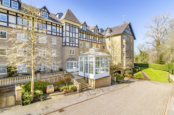 Cornwall House, Portland Crescent