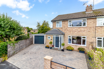 Wayside Close