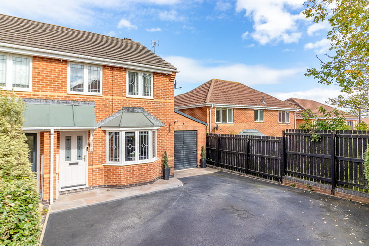 Penny Royal Close